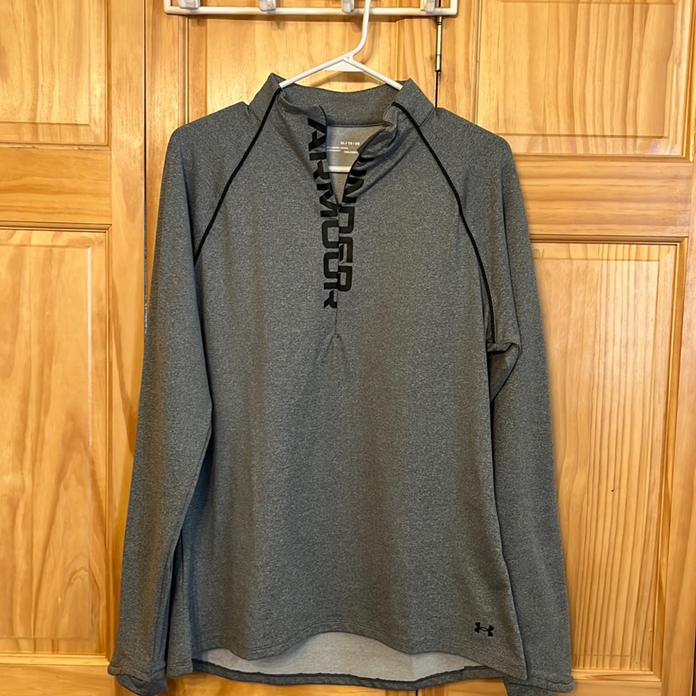 Under Armour grey and black Coldgear top. Size XL